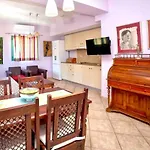 Apartment Kirki *