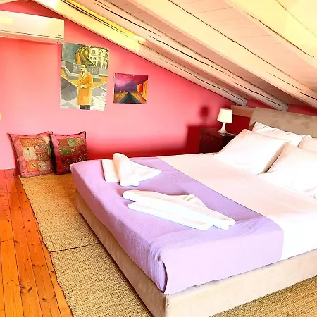 Kirki Apartment *