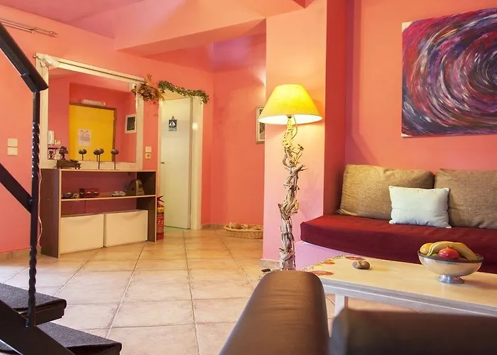 Kirki Apartment *